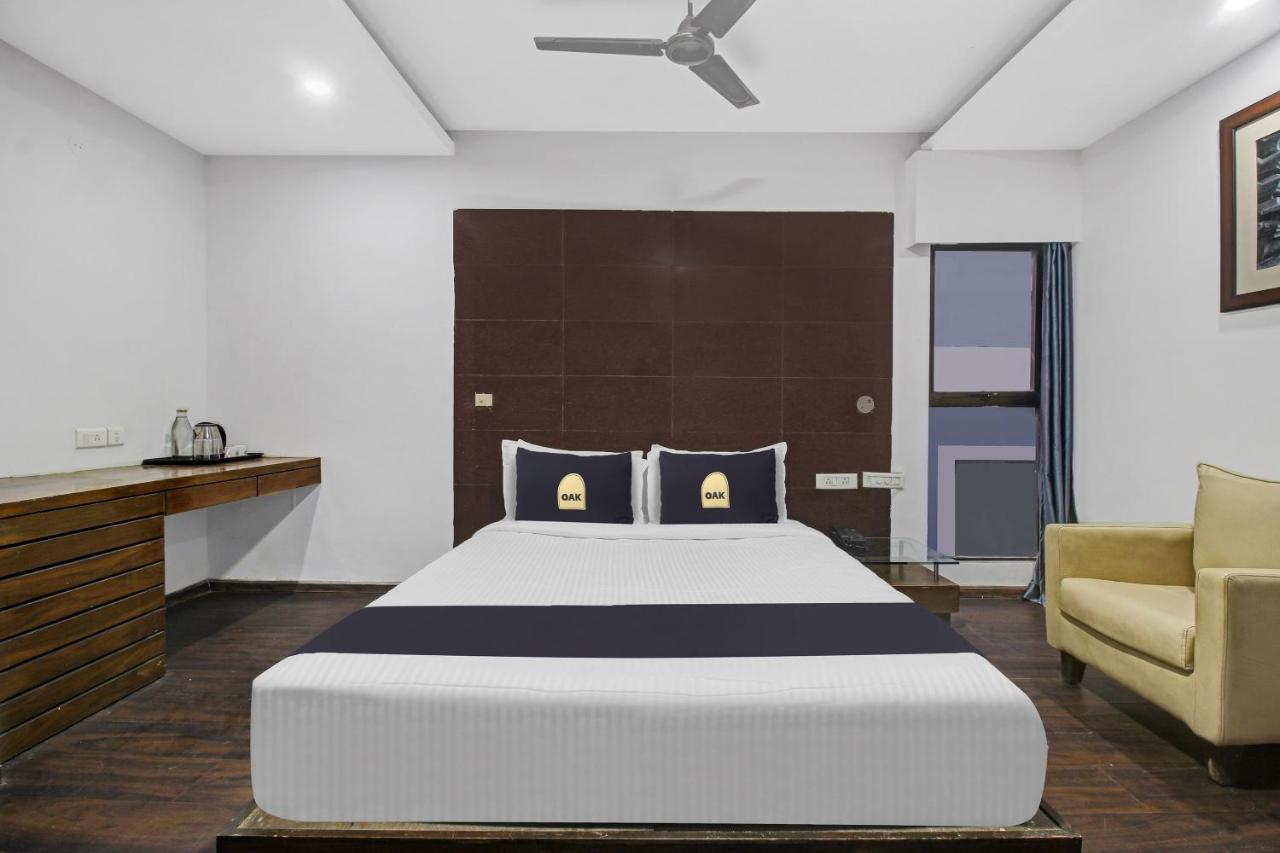 Townhouse Oak The Margi Hotel Near Yosufguda Metro Station Hyderabad Eksteriør bilde