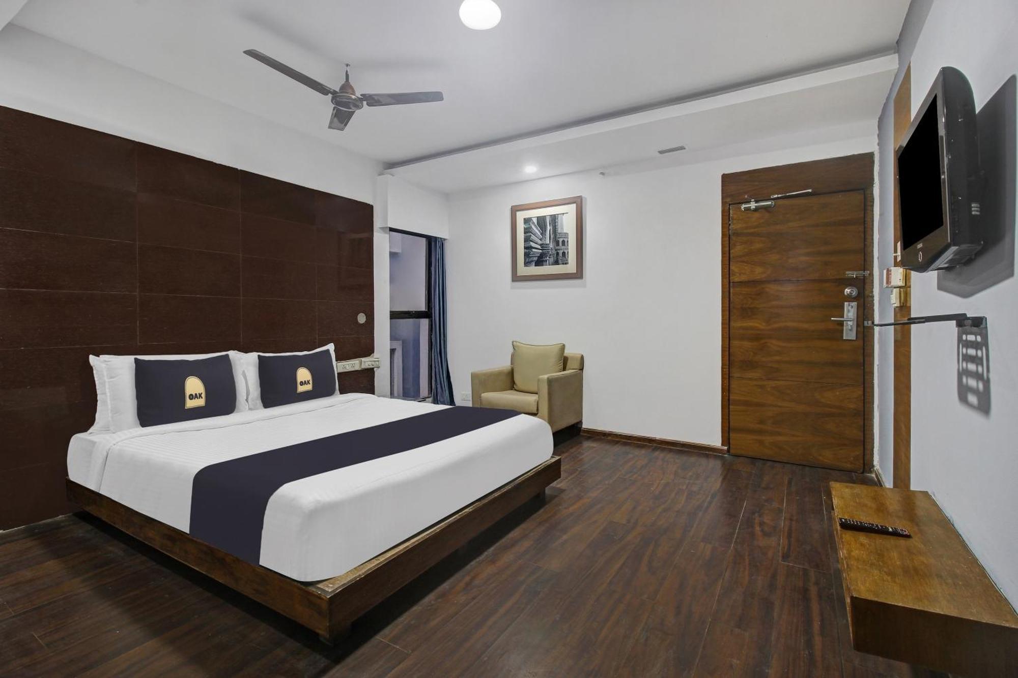 Townhouse Oak The Margi Hotel Near Yosufguda Metro Station Hyderabad Eksteriør bilde