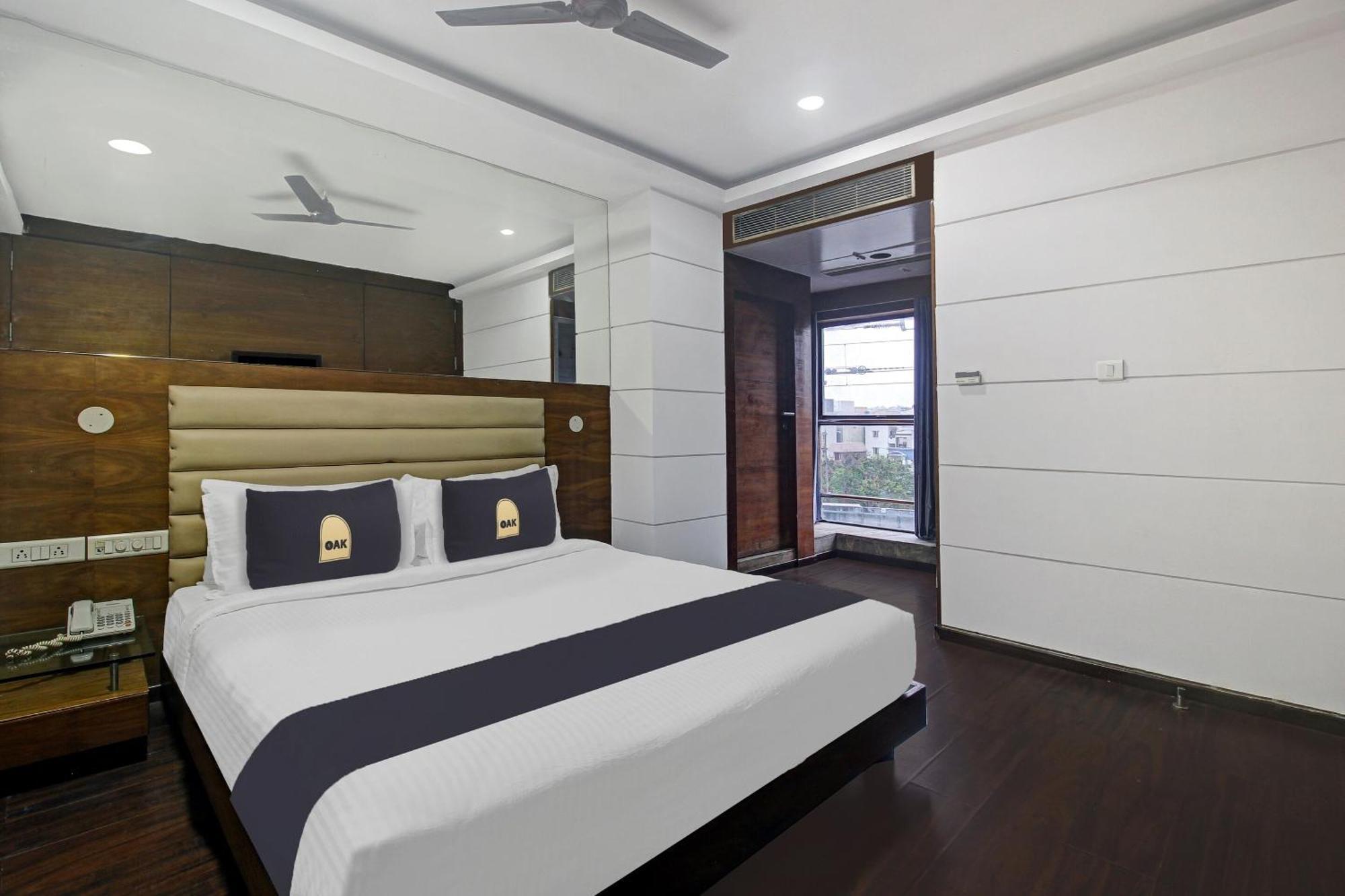 Townhouse Oak The Margi Hotel Near Yosufguda Metro Station Hyderabad Eksteriør bilde