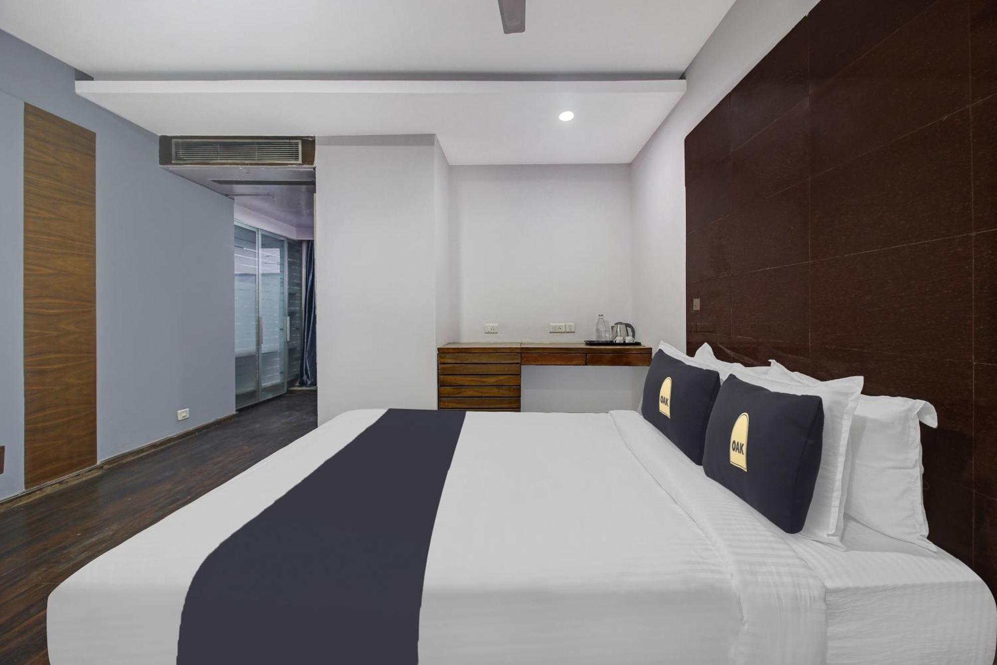 Townhouse Oak The Margi Hotel Near Yosufguda Metro Station Hyderabad Eksteriør bilde
