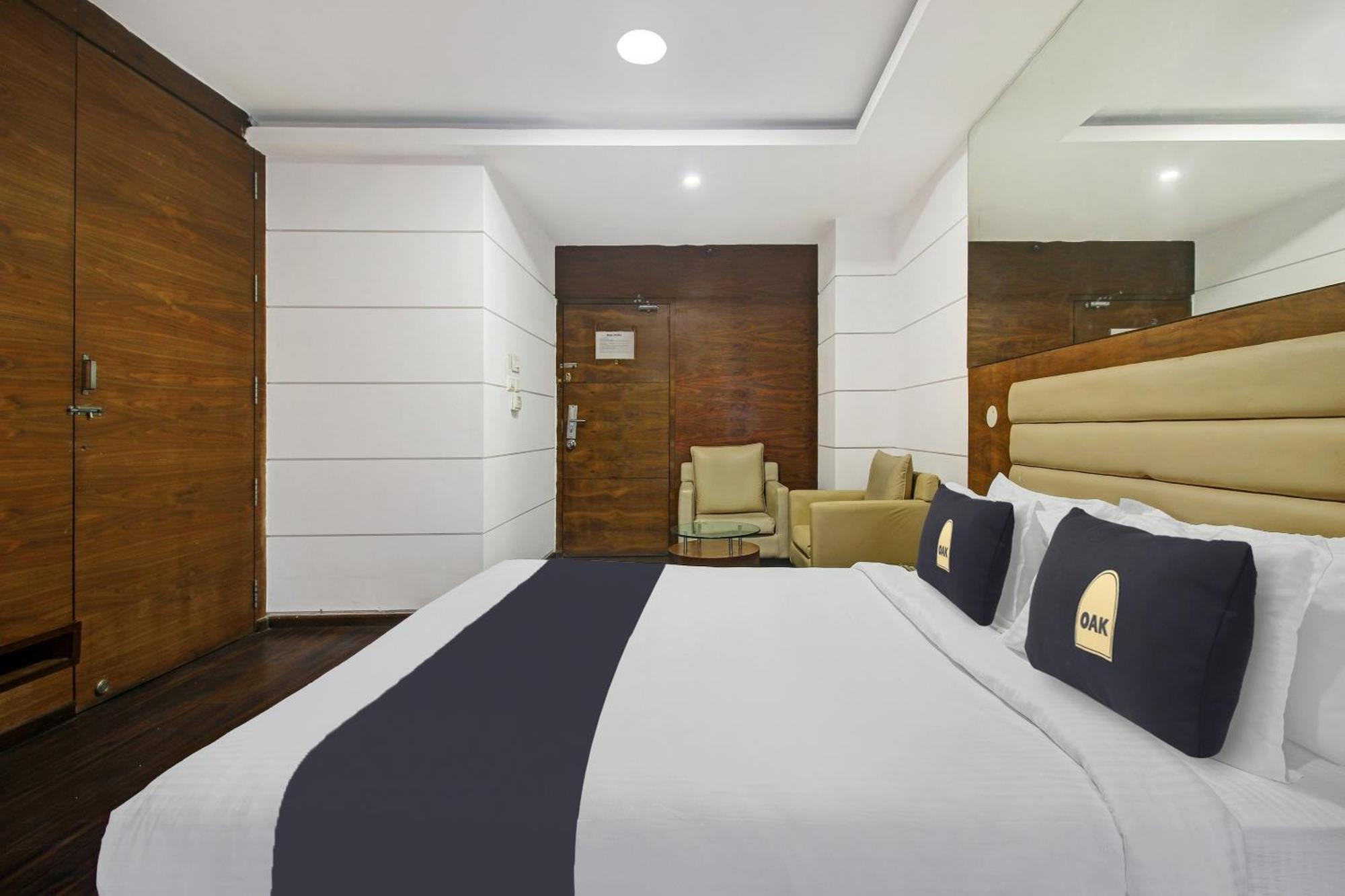 Townhouse Oak The Margi Hotel Near Yosufguda Metro Station Hyderabad Eksteriør bilde