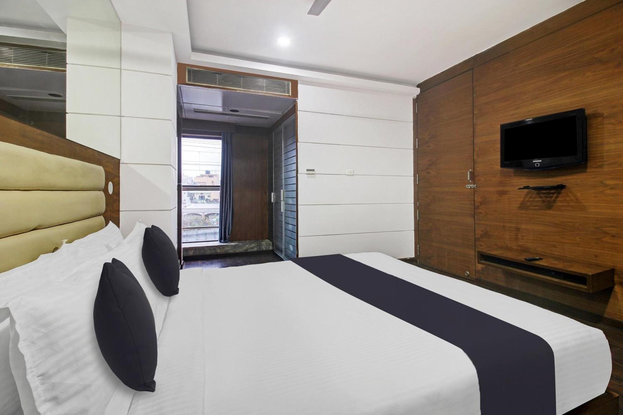 Townhouse Oak The Margi Hotel Near Yosufguda Metro Station Hyderabad Eksteriør bilde