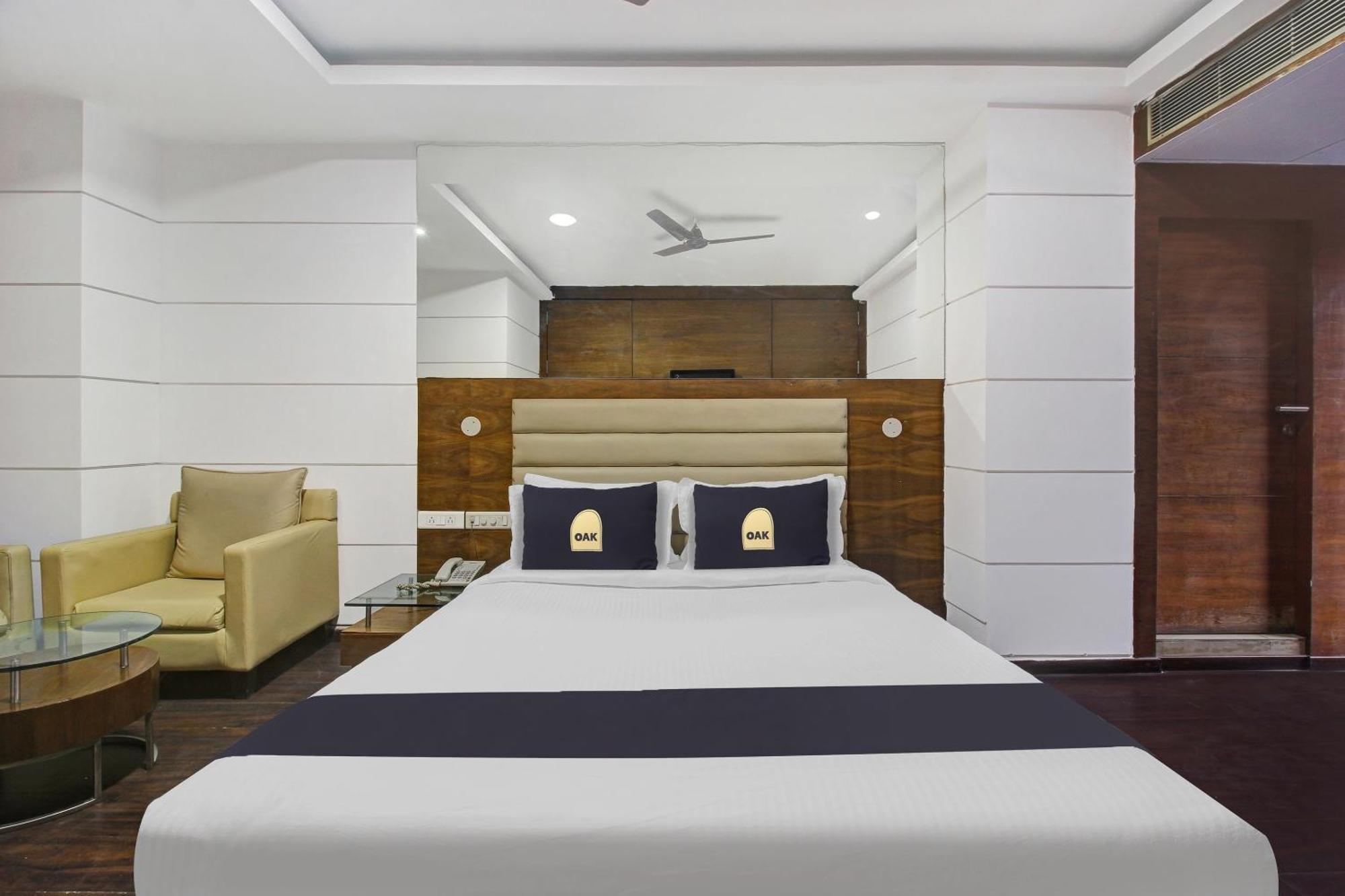 Townhouse Oak The Margi Hotel Near Yosufguda Metro Station Hyderabad Eksteriør bilde