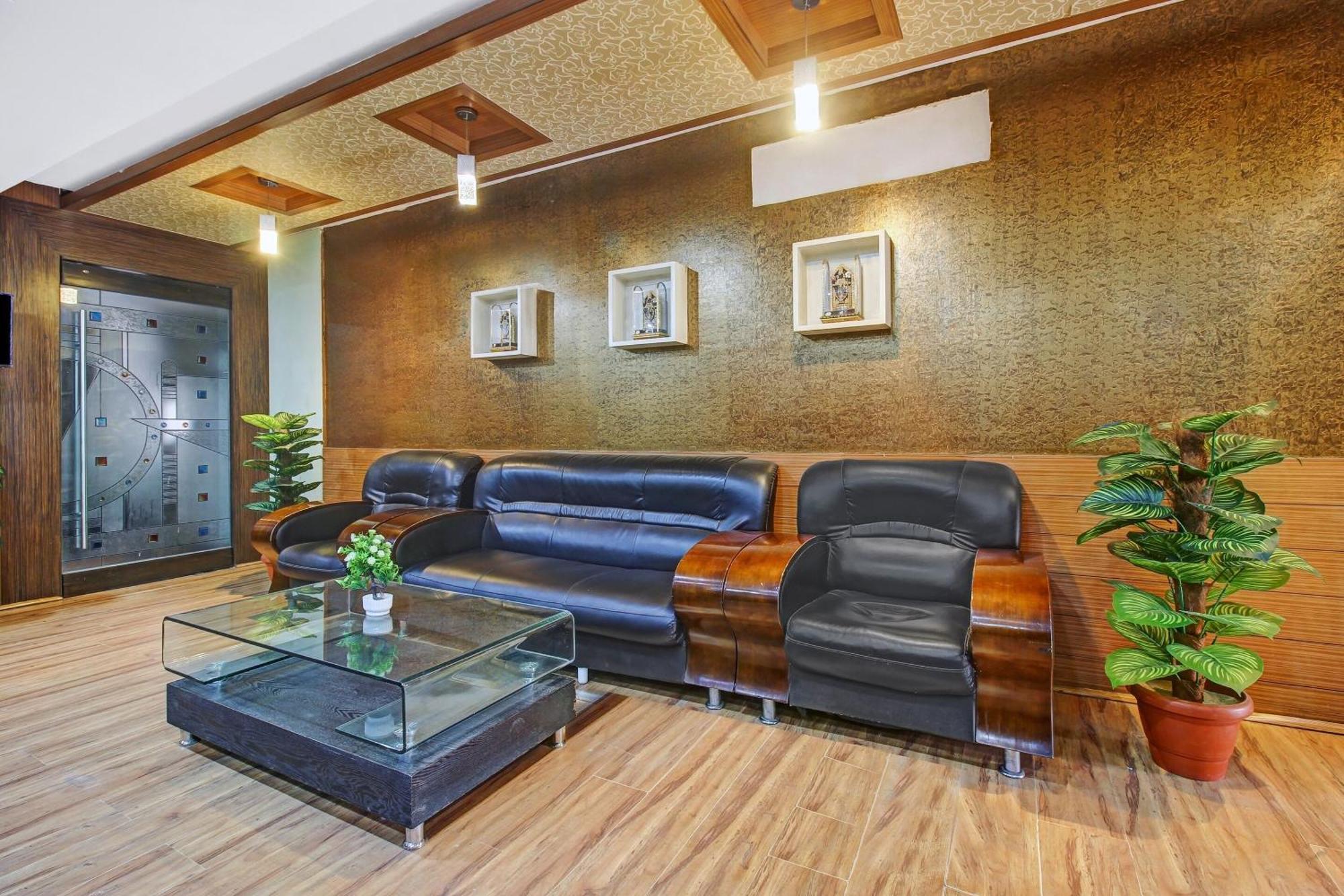 Townhouse Oak The Margi Hotel Near Yosufguda Metro Station Hyderabad Eksteriør bilde